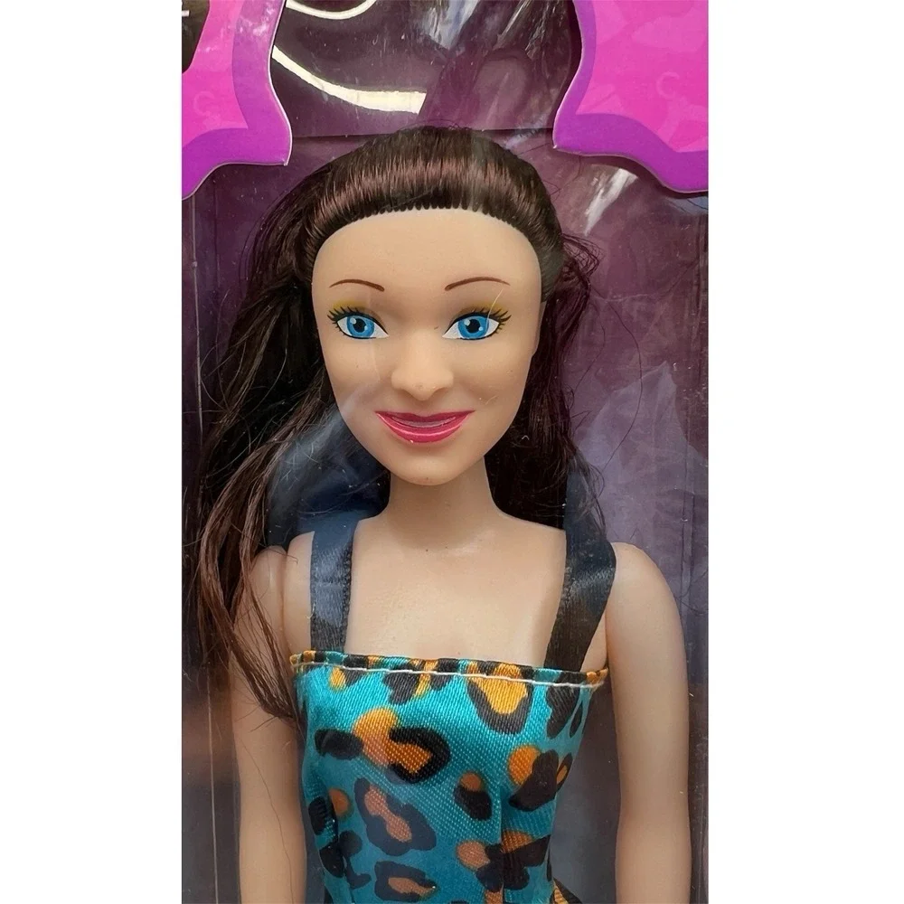 Fashion Doll fashion doll